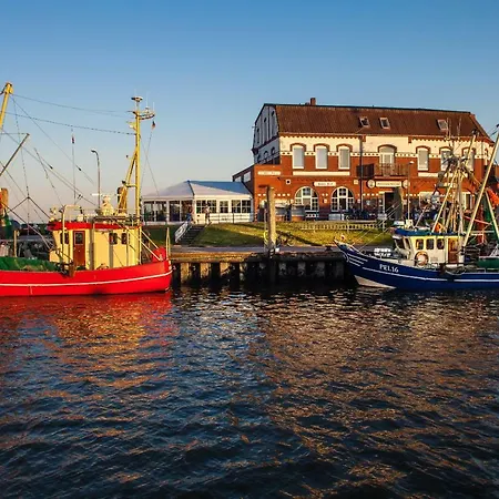 Gud Jard Nr 25 - Design-ferienhaus Mit Exklusiver Ausstattung 펜션 펠웜